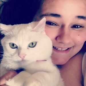 Meet your Posher, Danialle